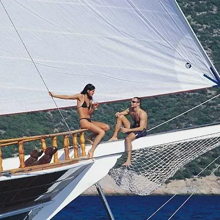 Racing With Glory Dolphins 4* Fethiye